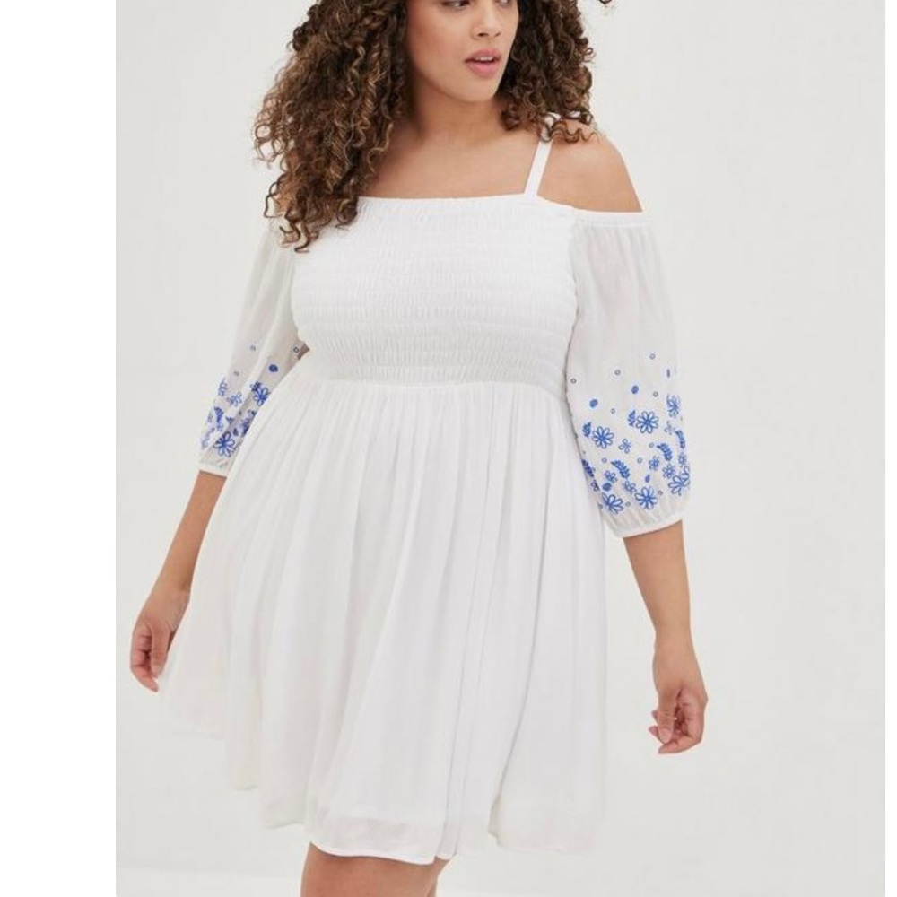 Torrid White Crinkle Gauze Blue Floral Smocked Cold Shoulder Mini Dress 2X